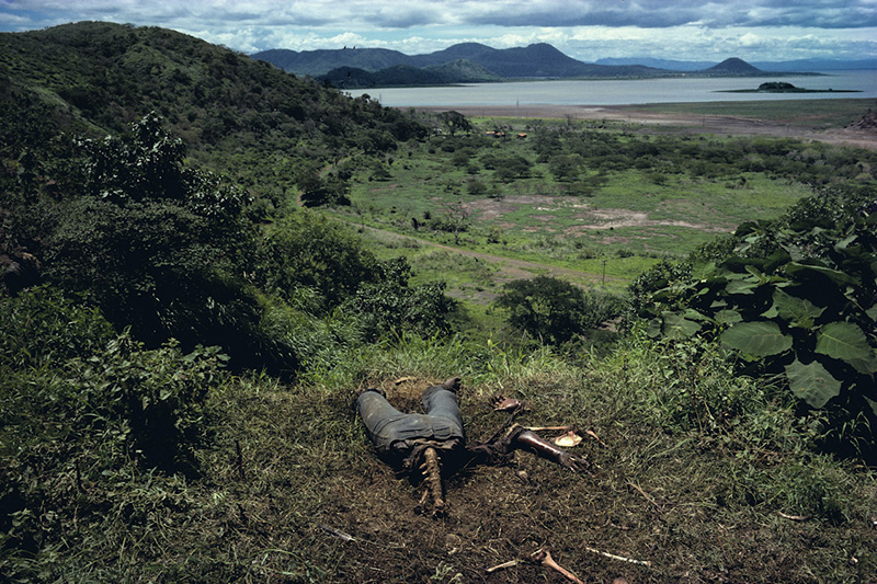 Susan Meiselas, "Cuesta del Plomo, Managua", 1978