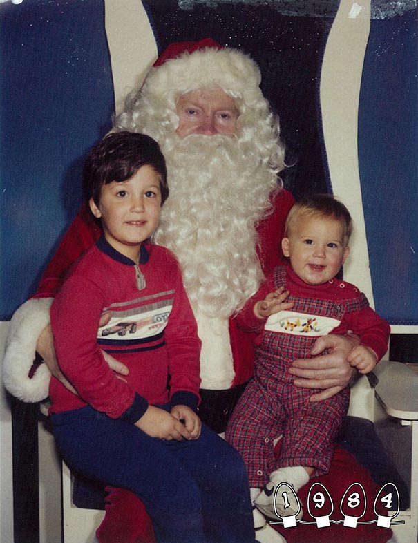 two_brothers_annual_santa_photos_01