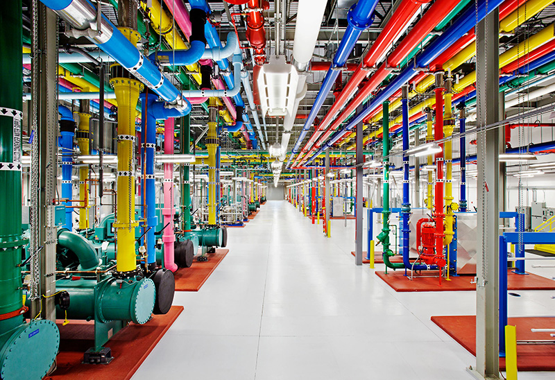Les circuits de refroidissement, Google’s Douglas County, Georgia, data center. Photo: Google/Connie Zhou